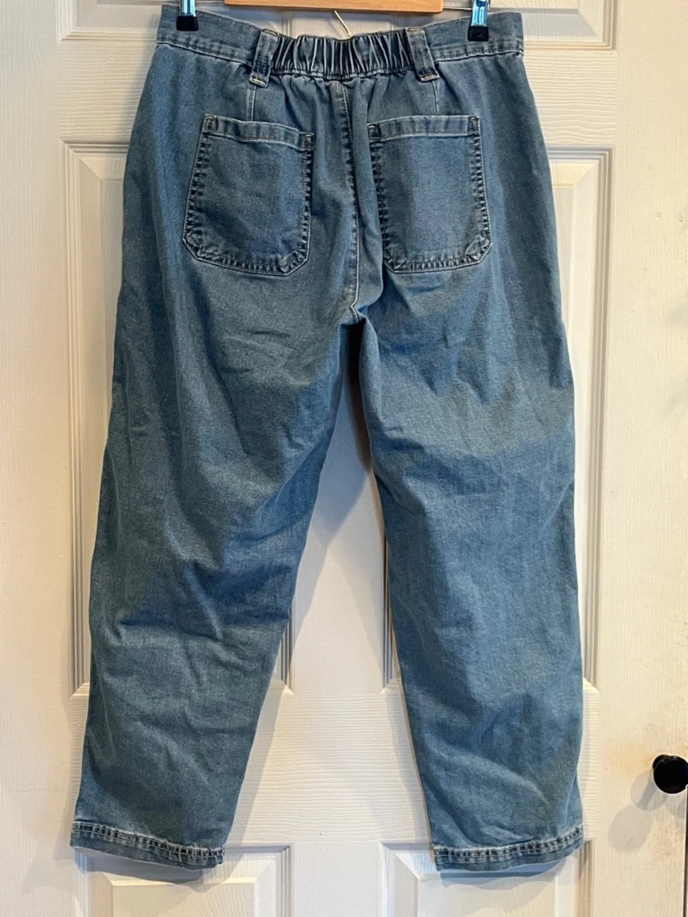 Old Navy High-Rise OG Chino Relaxed Jeans in Light Blue Denim - Picture 4 of 6